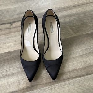 Giorgio Armani blk silk pointed stiletto pumps
